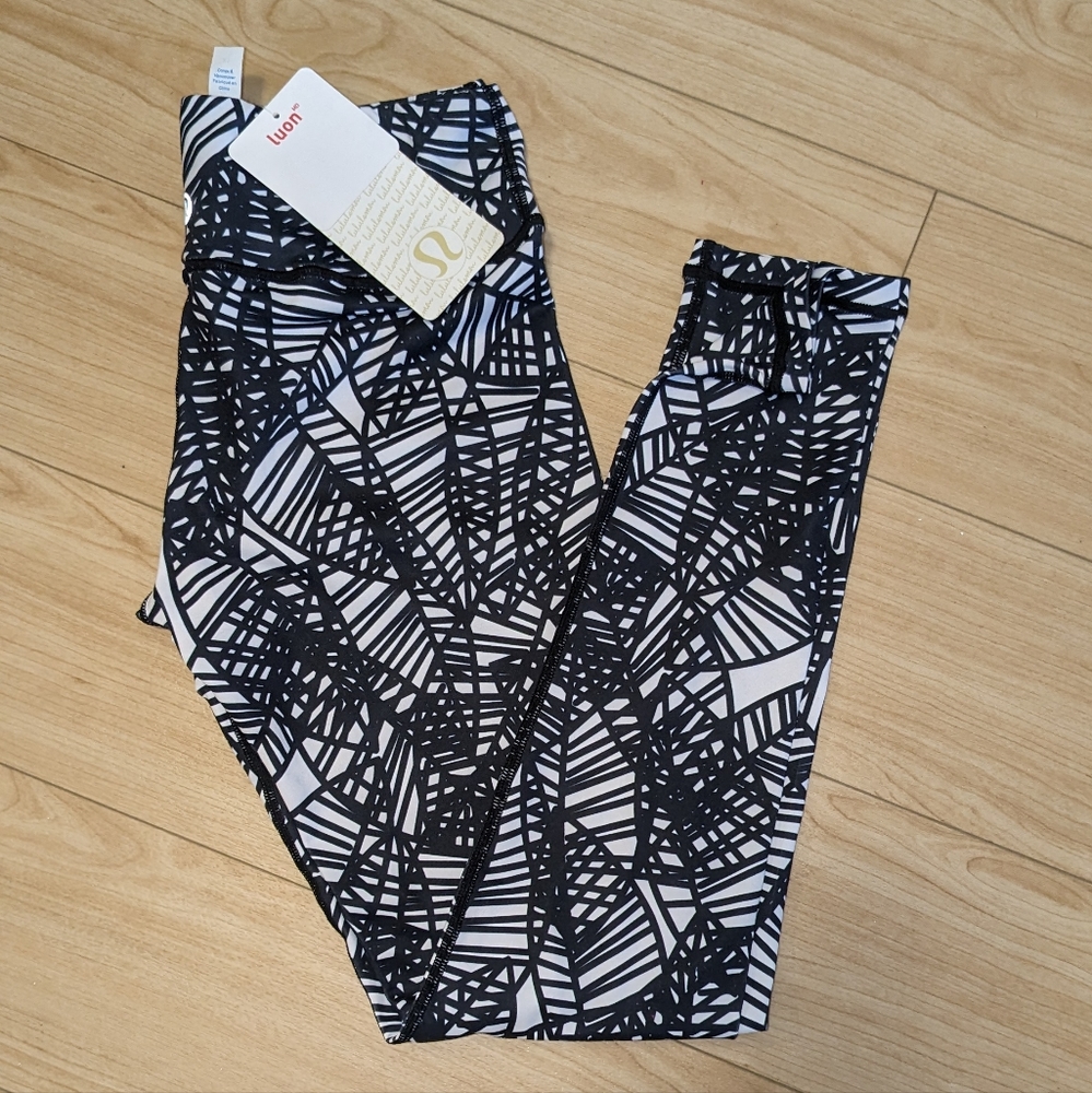 NWT Lululemon leggings